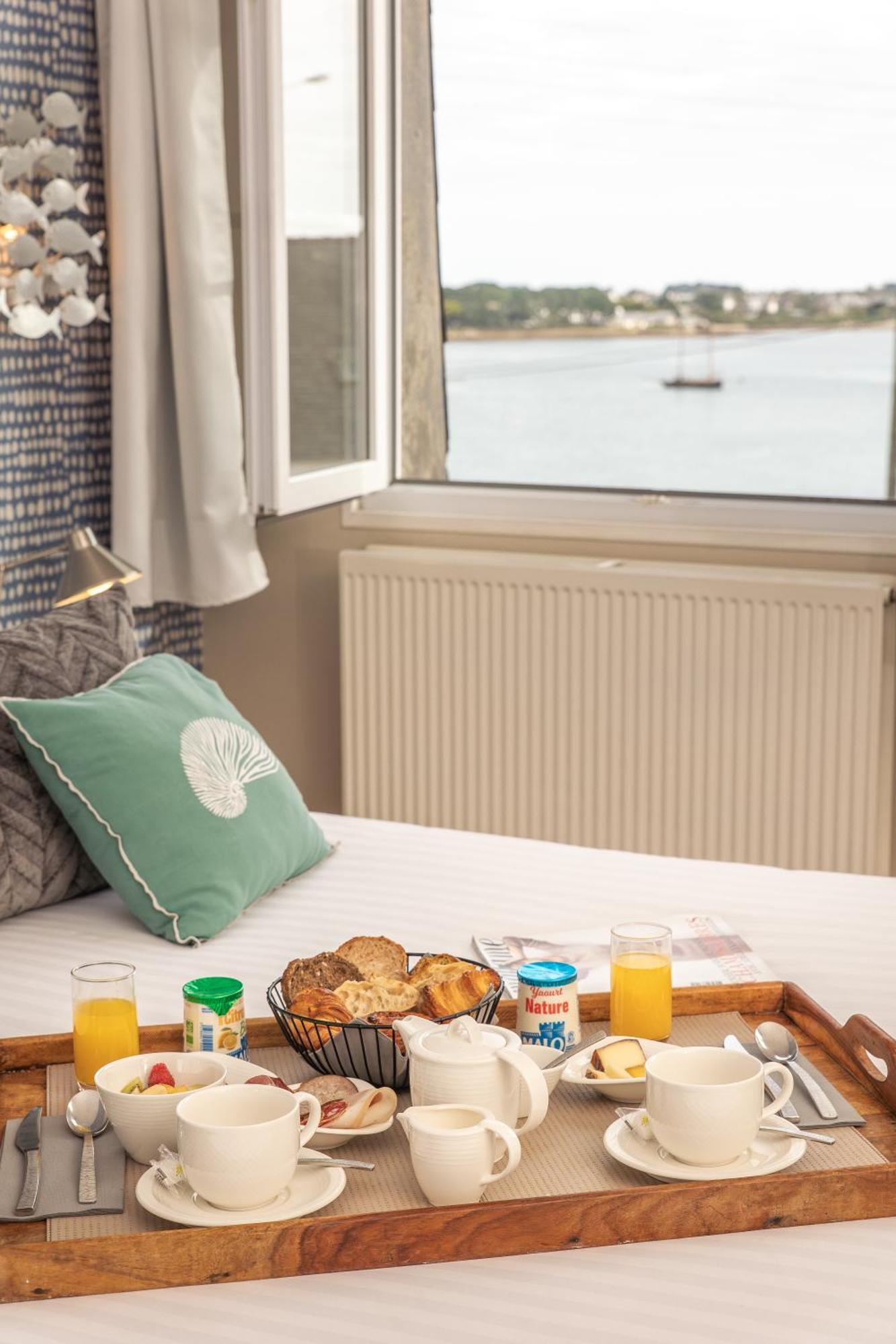 Baie des Anges Hotel Landéda Eksteriør billede